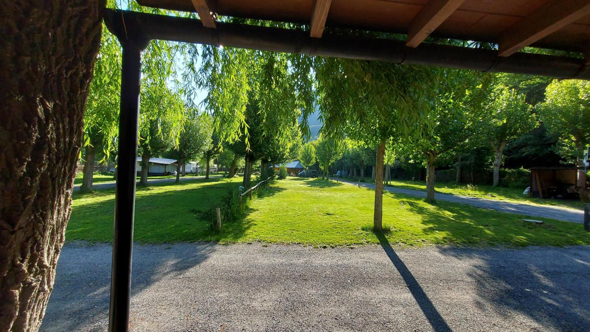 Camping Llavorsí Zewnętrze zdjęcie